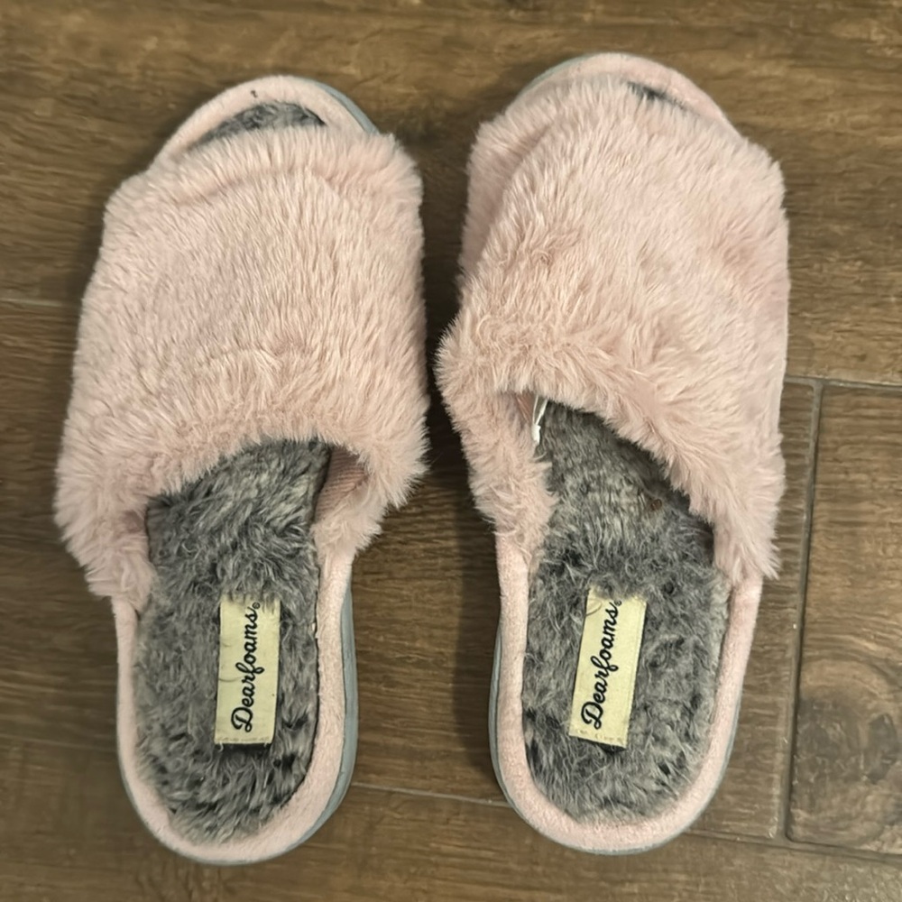 Dearfoams slippers, slides pink furry